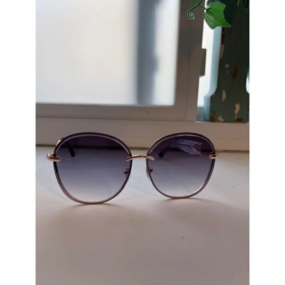 Spectacular Frame Of Mind Round Frame Rimless Sunglasses Black‎